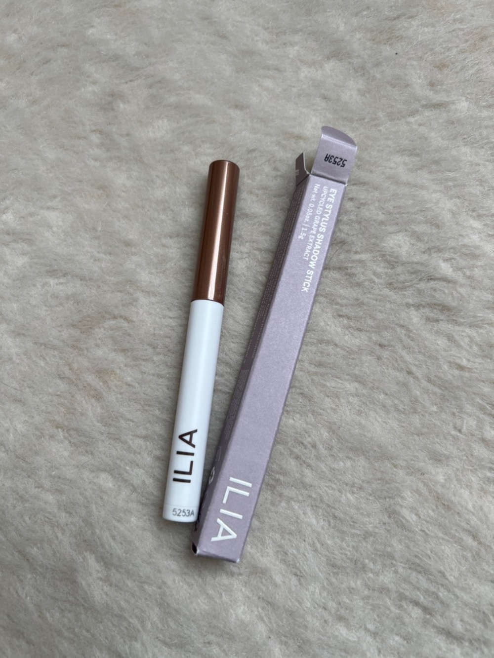 Ilia Eye Stylus Shadow Stick in Adorn